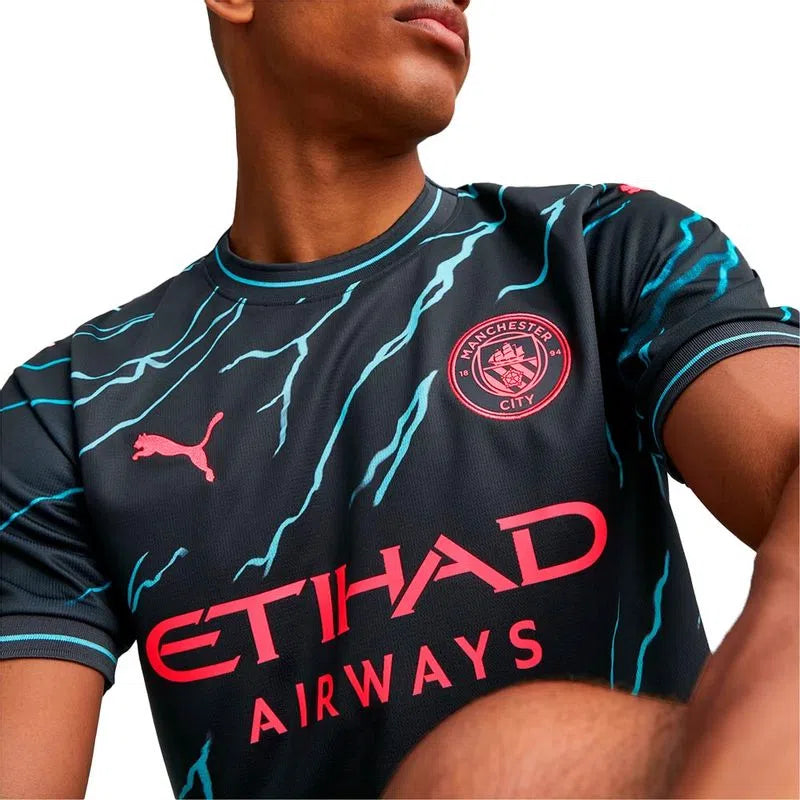 Camisa Oficial Manchester City III 23/24 Masculina Preto Azul Rosa