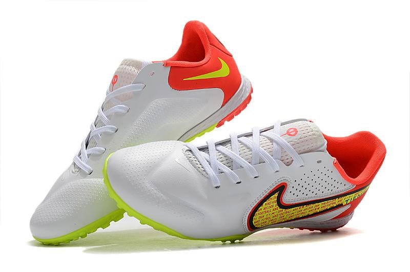 Chuteira Nike Tiempo Legend 9 Club Society