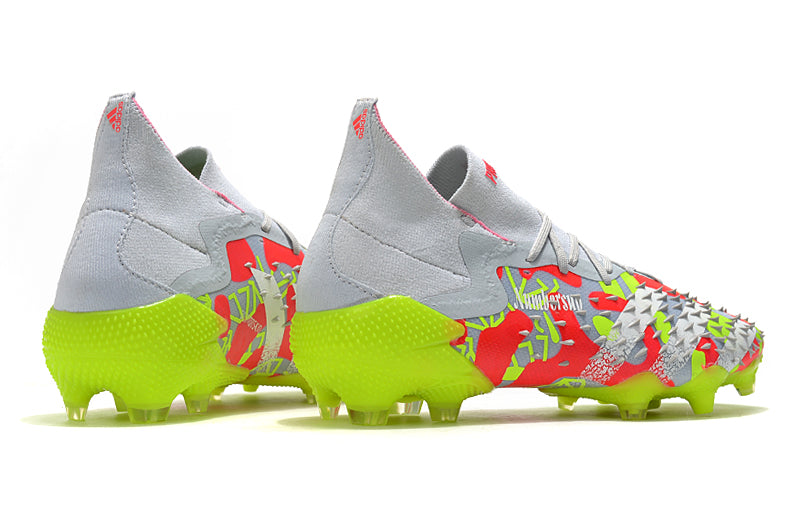 Chuteira Adidas Predator Freak.1 FG - Campo