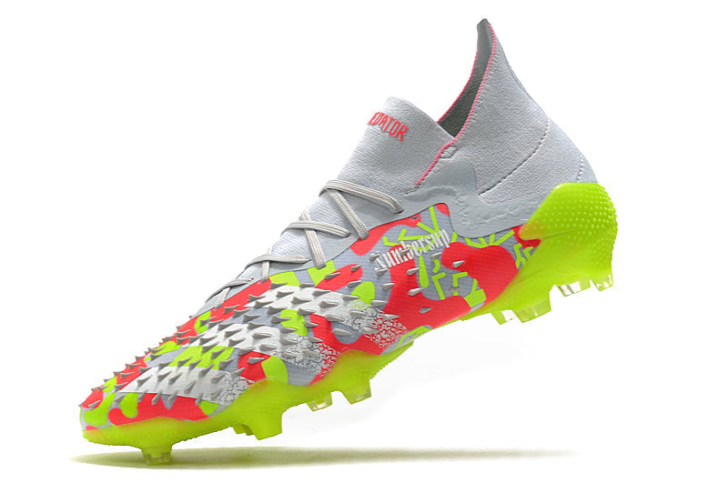 Chuteira Adidas Predator Freak.1 FG - Campo