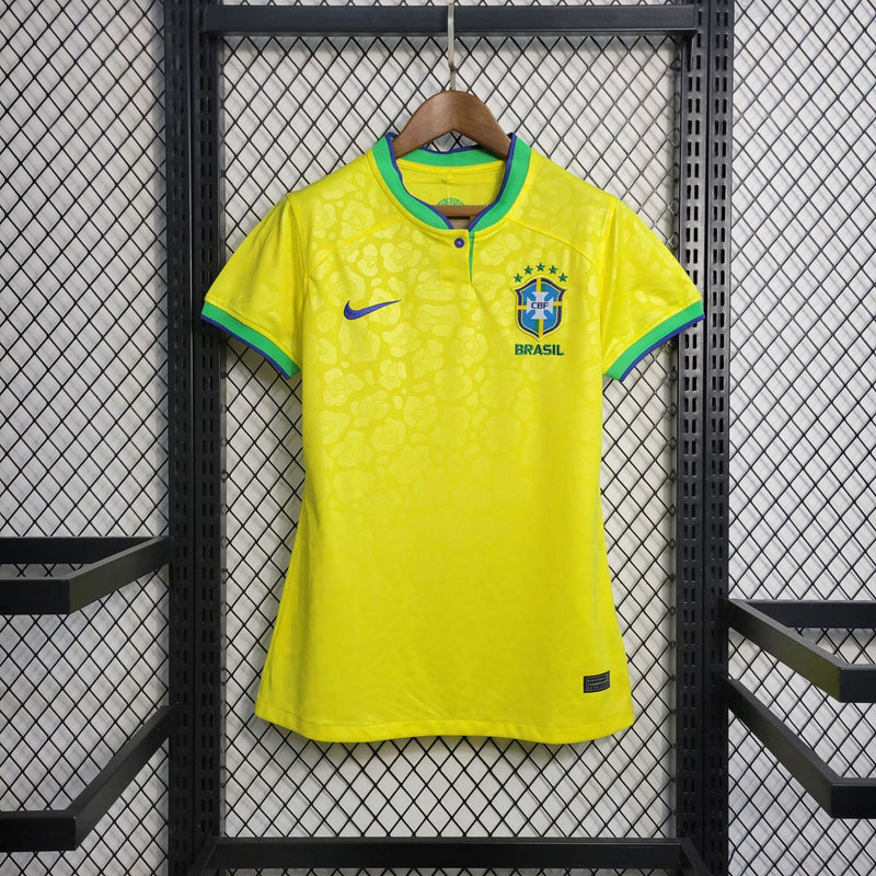 Camisa Seleção Brasileira l Copa do Mundo 2022 - Amarela - Nike - Feminina