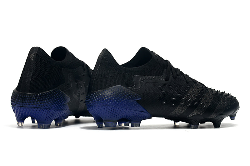 Chuteira Adidas Predator Freak.1 Low FG - Campo