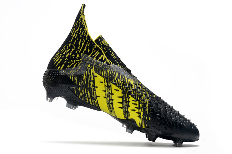 Chuteira Adidas Predator Freak.1 FG - Campo