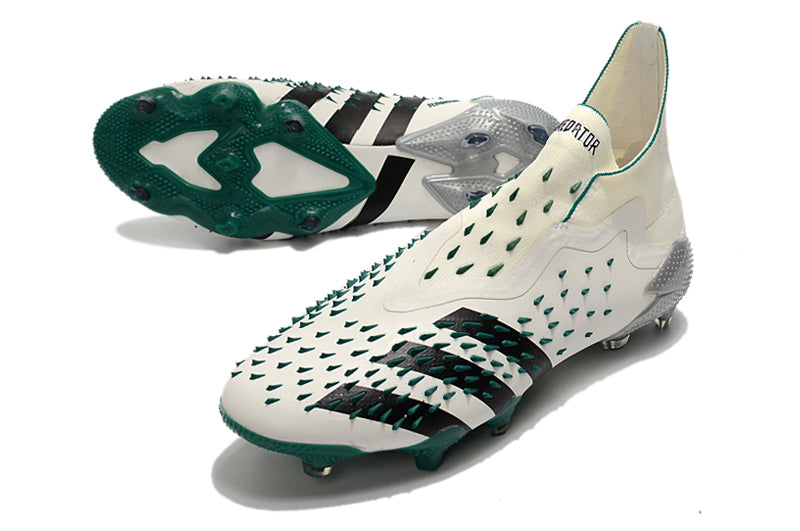 Chuteira Adidas Predator Freak.1 FG - Campo