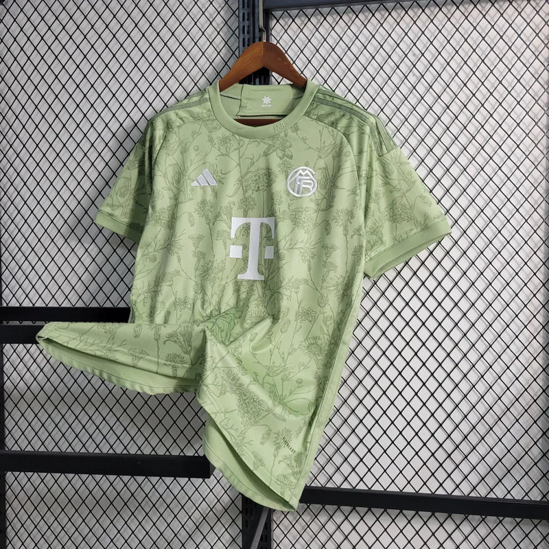 Camisa Bayern de Munich Oktoberfest 23/24 Adidas Torcedor Masculina- Verde